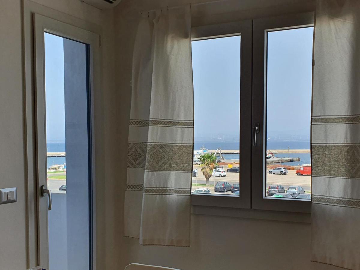Sky And Sea Apartment Calasetta Εξωτερικό φωτογραφία