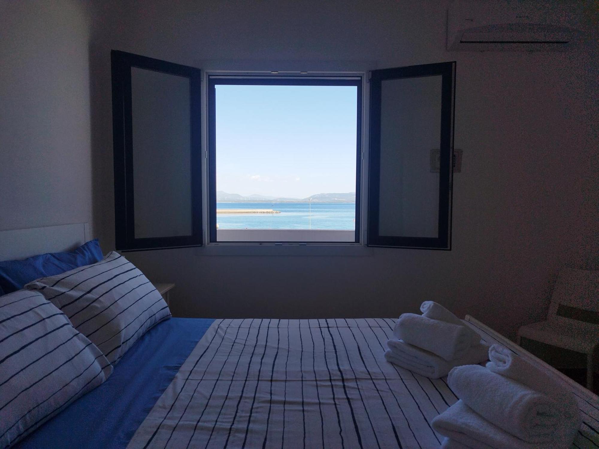 Sky And Sea Apartment Calasetta Εξωτερικό φωτογραφία
